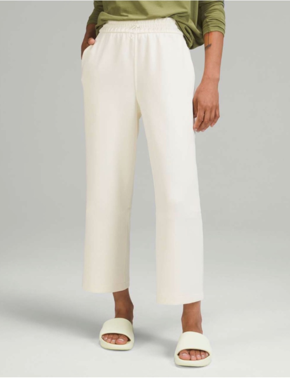 Softstreme High-Rise Straight Leg Cropped Pants